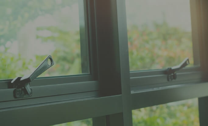image of an aluminium top hung casement window